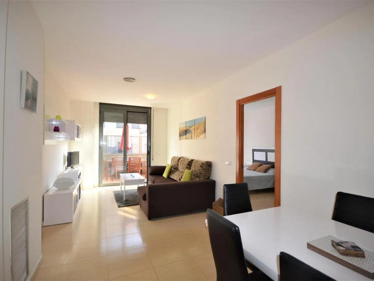 Apartamento En Sant Pere Pescador: 3 Habitaciones, A/A, Jardin Y Piscina Comunitarios - Es-89-122