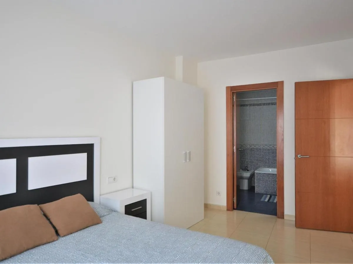 Apartamento En Sant Pere Pescador: 3 Habitaciones, A/A, Jardin Y Piscina Comunitarios - Es-89-122 0*,